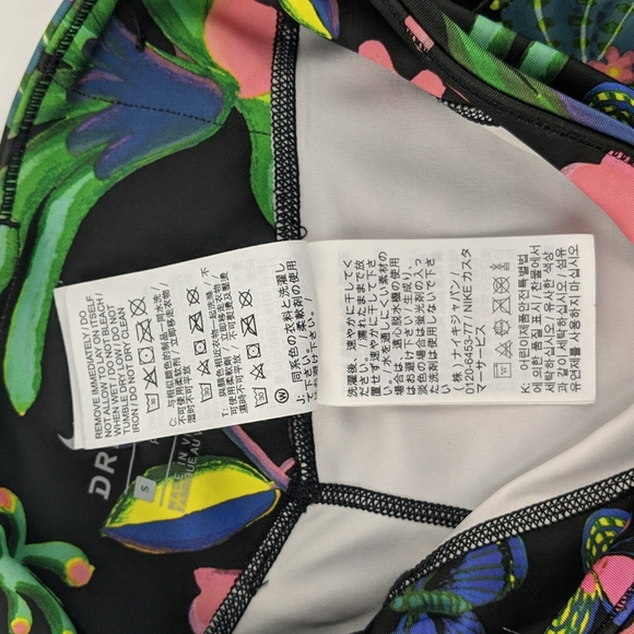 Nike Women's Tights Size Small Black Pink Green Floral Birds Ruched 3/4 Length - Picture 10 of 11